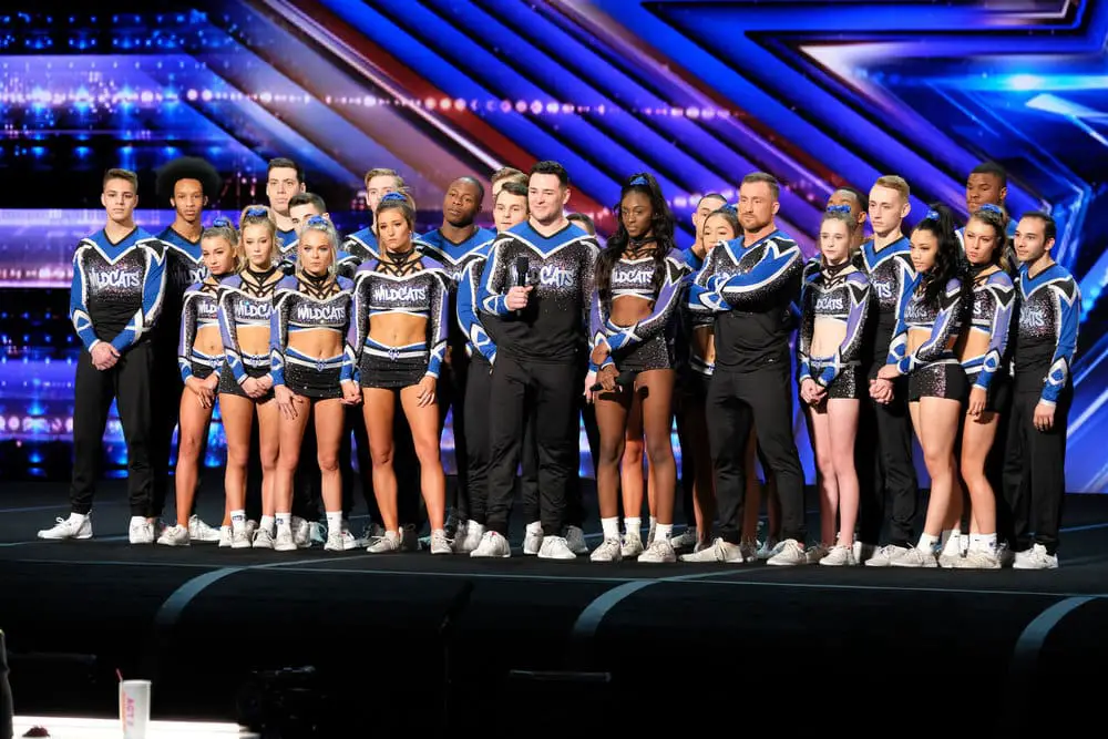 America's Got Talent Texas Cheer Team Soar Dangerously High (Video)