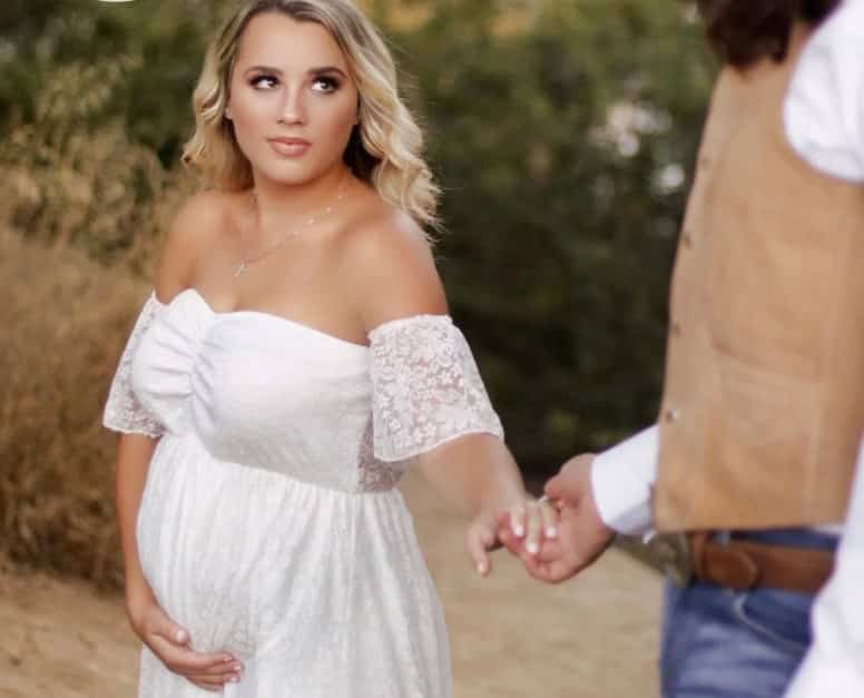 Gabby Barrett Cade Foehner Pregnant