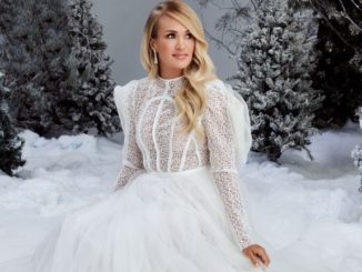 Carrie Underwood My Gift Christmas Album