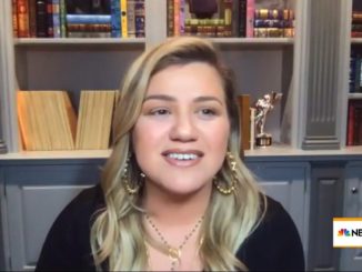 Kelly Clarkson Sunday Today