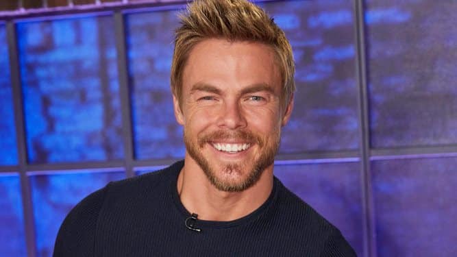 Derek Hough returns to Dancing with the Stars