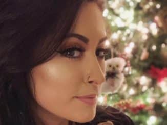 Jessica Meuse Christmas 2020