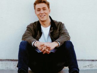 Louis Knight London Single