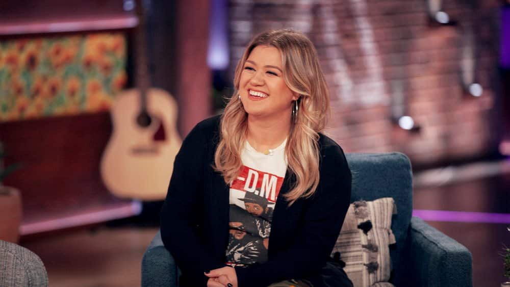 Kelly Clarkson Lands First Lady for Exclusive Talk Show Interview