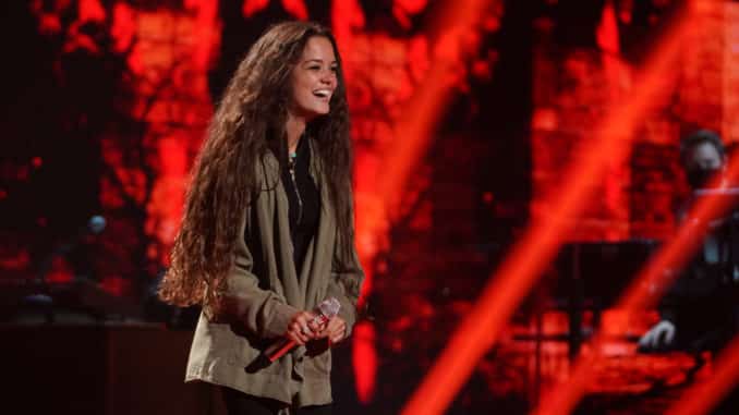 AMERICAN IDOL – “411 (All Star Duets and Solos)” – Following Sunday’s kickoff to the All Star Duet round, “American Idol” continues the two-night event on MONDAY, APRIL 5 (8:00-10:00 p.m. EDT), on ABC. (ABC/Eric McCandless) CASEY BISHOP