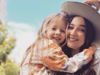 Alisan Porter Baby Announcement