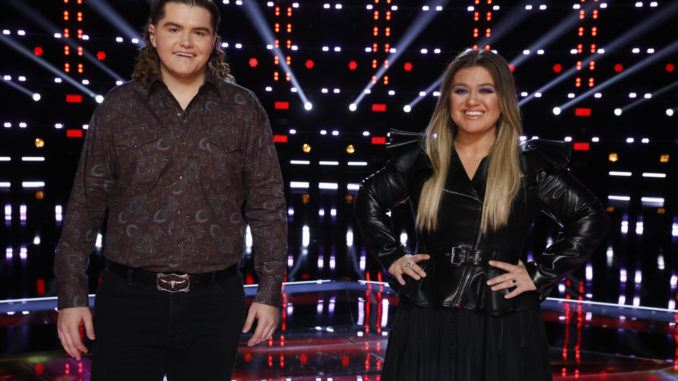 THE VOICE -- "Live Top 9 Results" Episode 2013B -- Pictured: (l-r) Kenzie Wheeler, Kelly Clarkson -- (Photo by: Trae Patton/NBC)
