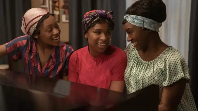 R_25682_R (l-r.) Hailey Kilgore stars as Carolyn Franklin, Jennifer Hudson as Aretha Franklin and Saycon Sengbloh as Erma Franklin in RESPECT, A Metro Goldwyn Mayer Pictures film Photo credit: Quantrell D. Colbert