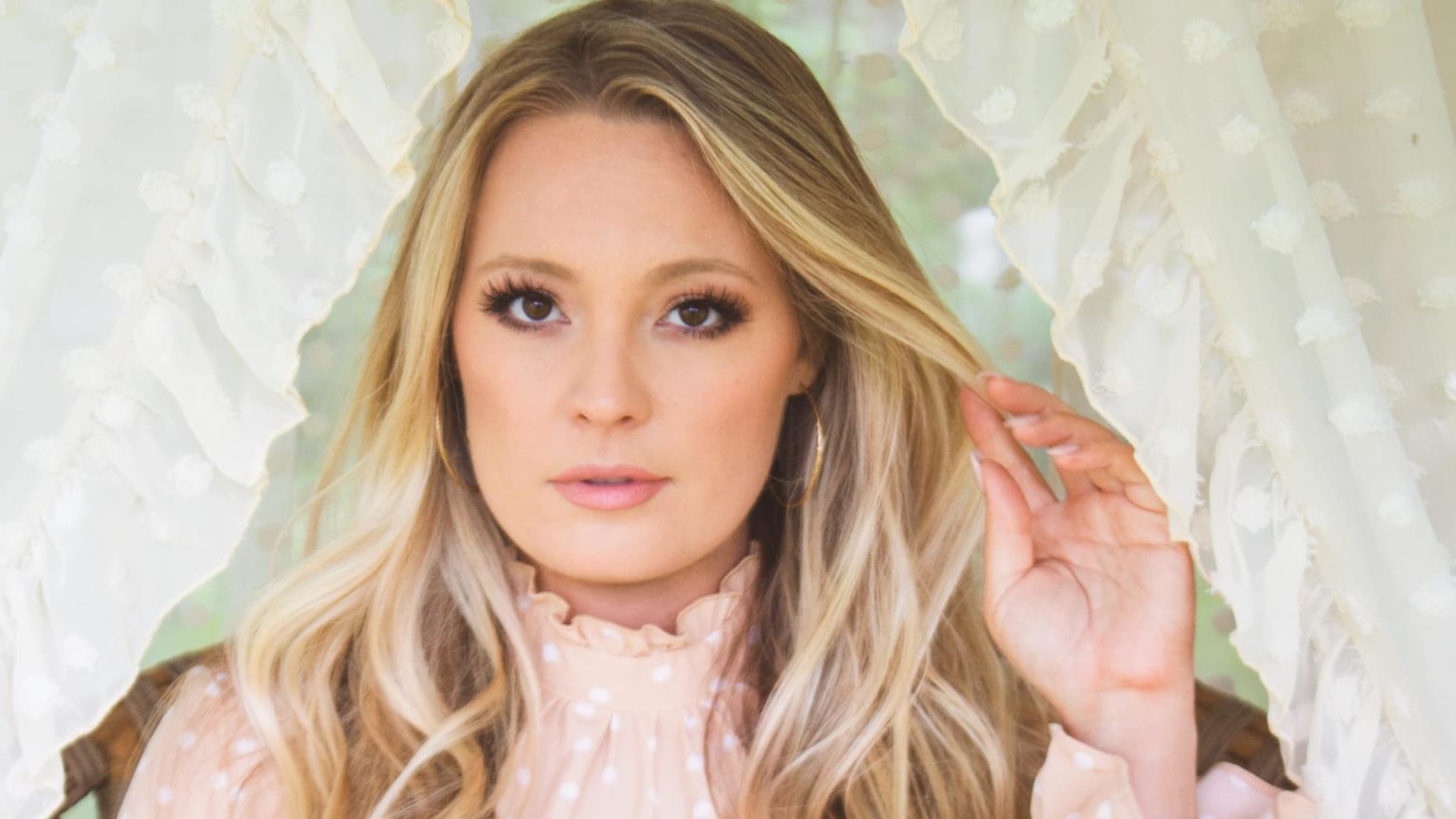 American Idol's Janelle Arthur a Baby Girl (Photo)(02)