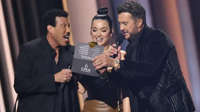 THE 55TH ANNUAL CMA AWARDS - Hosted by Country Music superstar and "American Idol" judge Luke Bryan, "The 55th Annual CMA Awards" will broadcast LIVE from Bridgestone Arena in Nashville Wednesday, Nov. 10 (8:00-11:00 p.m. EST), on ABC. (ABC) LIONEL RICHIE, LUKE BRYAN, KATY PERRY