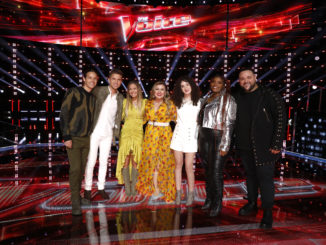 THE VOICE -- "Live Top 20 Eliminations" Episode 2114B -- Pictured: (l-r) Girl Named Tom, Kelly Clarkson, Hailey Mia, Gymani, Jeremy Rosado -- (Photo by: Trae Patton/NBC)