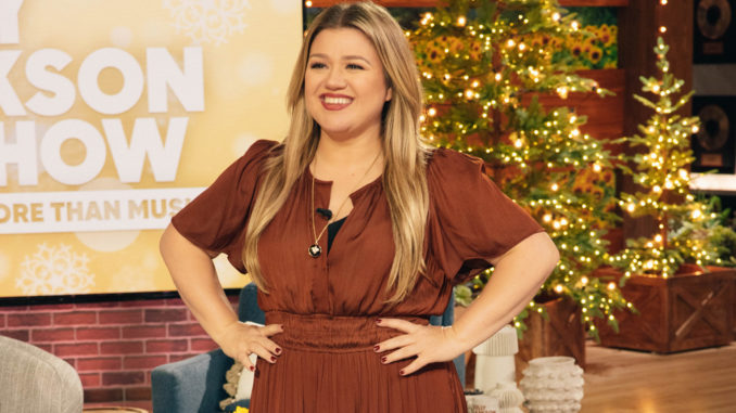 Kelly Clarkson alleged stalker is ordered by a judge to stay away