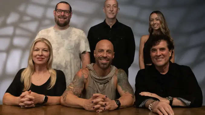 Daughtry signs with Big Machine Records