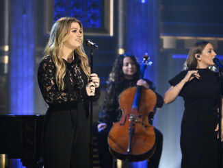 Kelly Clarkson - The Tonight Show with Jimmy Fallon