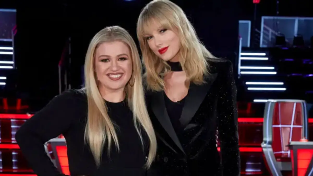 Taylor Swift Sends Kelly Clarkson Flowers After Every Reissue