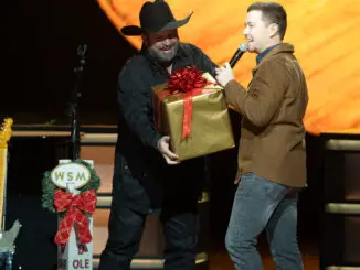 Garth Brooks invites Scotty McCreery to join the Grand Ole Opry