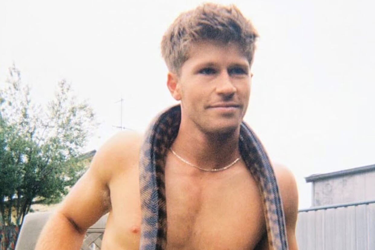 Robert Irwin with a Snake = DWTS