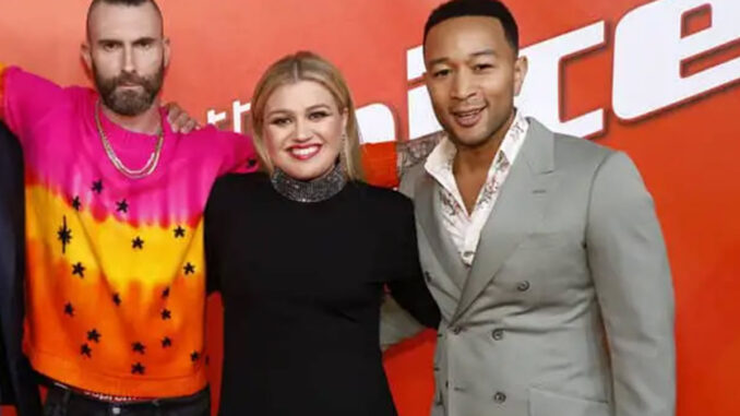 Adam Levine, Kelly Clarkson, John Legend The Voice