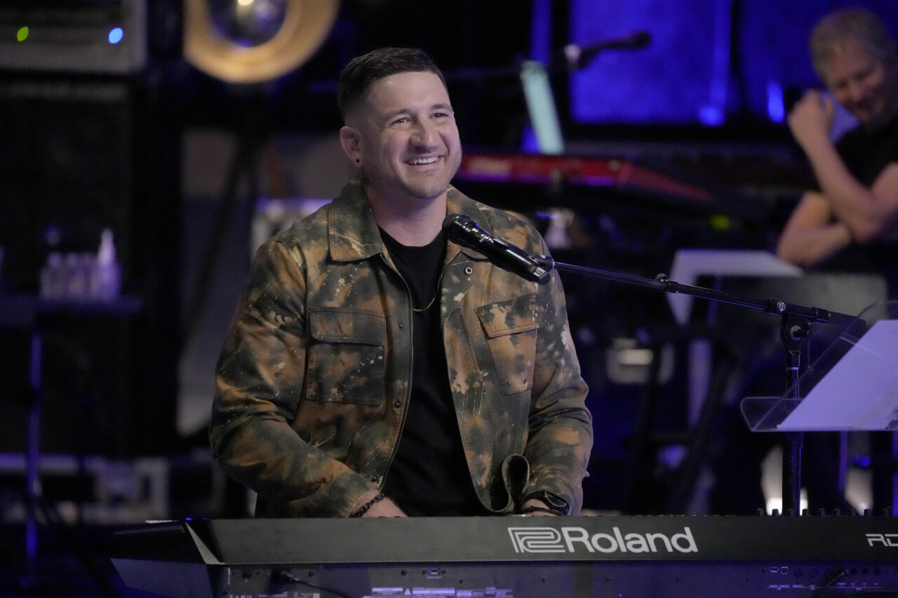 Rob Cole -- The Voice 28